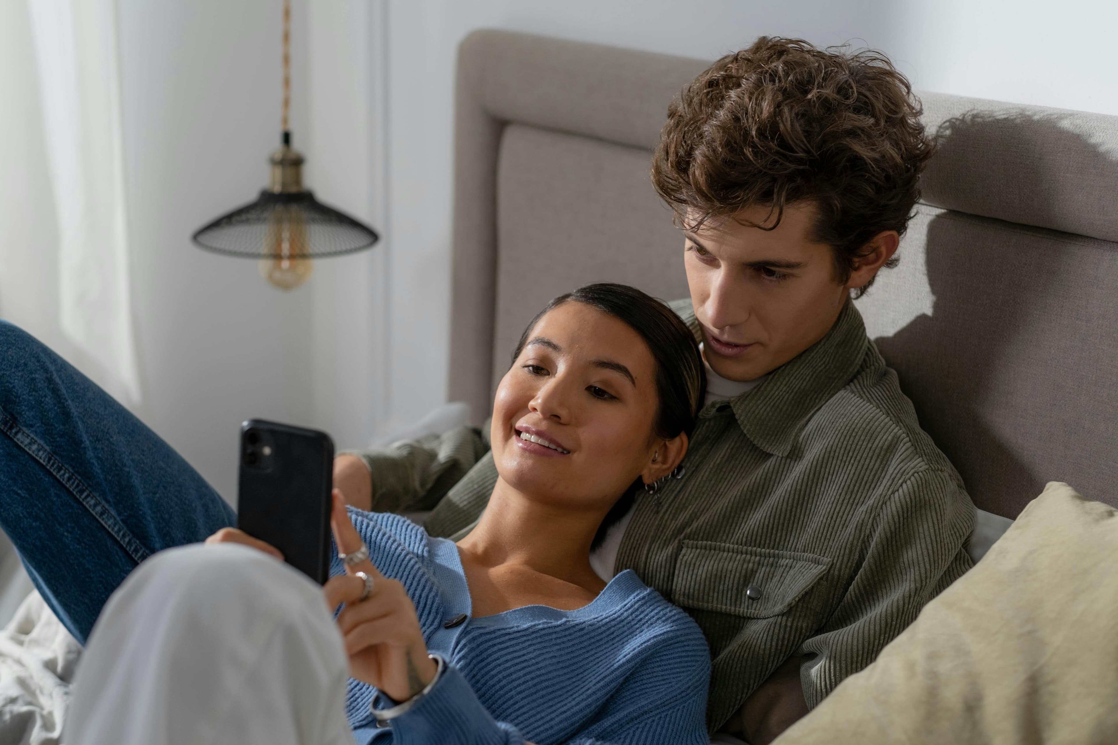 Top 10 Relationship Apps to Stop Fighting and Start Communicating